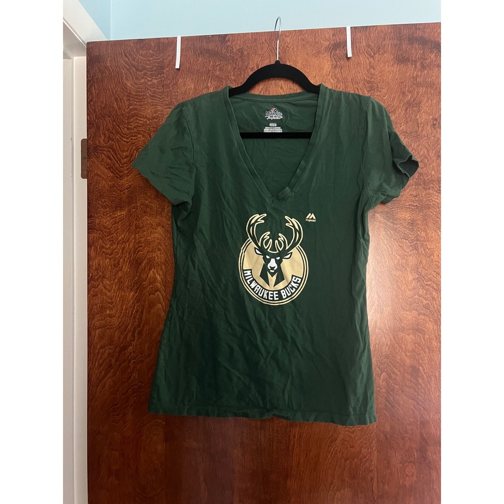 Majestic T-Shirt Womens Medium Green Milwaukee Bucks NBA V-Neck Tee